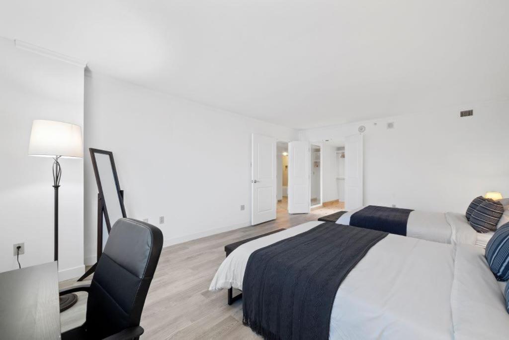 2Br Condo On The Boardwalk With 3 Baths Cozysuites Атлантик Сити Экстерьер фото