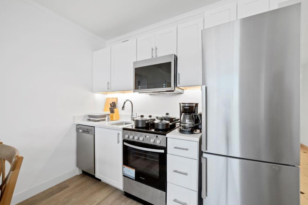 2Br Condo On The Boardwalk With 3 Baths Cozysuites Атлантик Сити Экстерьер фото