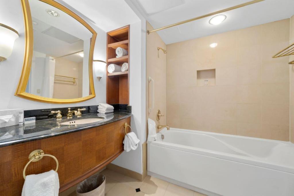 2Br Condo On The Boardwalk With 3 Baths Cozysuites Атлантик Сити Экстерьер фото