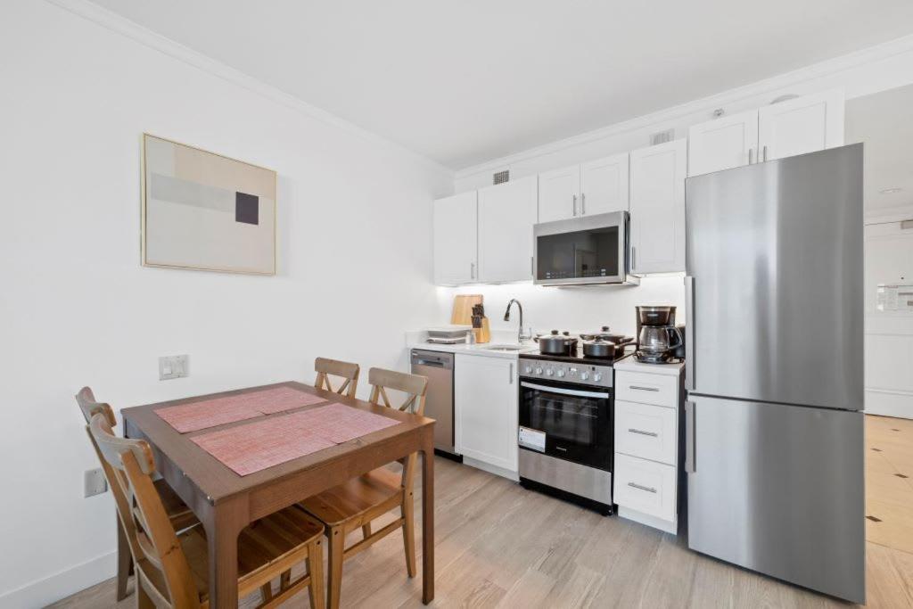 2Br Condo On The Boardwalk With 3 Baths Cozysuites Атлантик Сити Экстерьер фото
